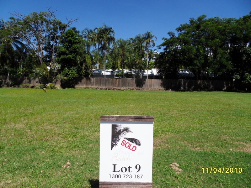 9/109 Upolu Esplanade, Palm Cove QLD 4879