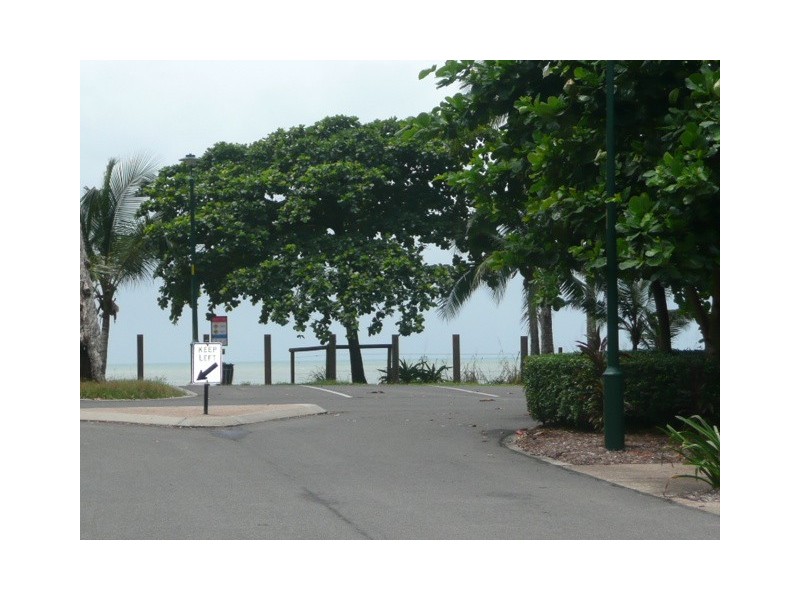 9/109 Upolu Esplanade, Palm Cove QLD 4879