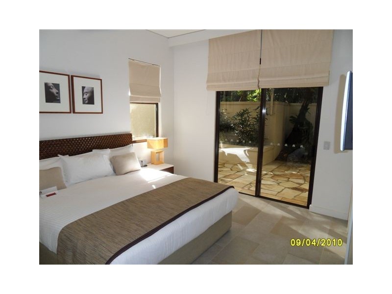 101/5 Triton Street, Palm Cove QLD 4879