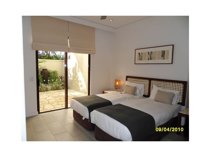 101/5 Triton Street, Palm Cove QLD 4879