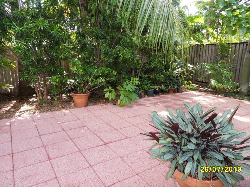 4/75 Cedar Road, Palm Cove QLD 4879