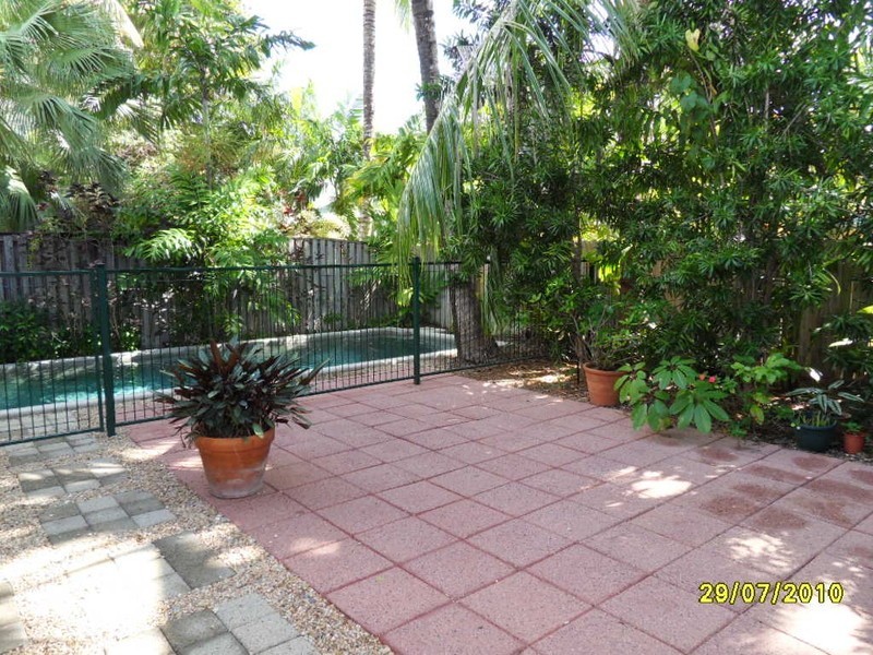 4/75 Cedar Road, Palm Cove QLD 4879