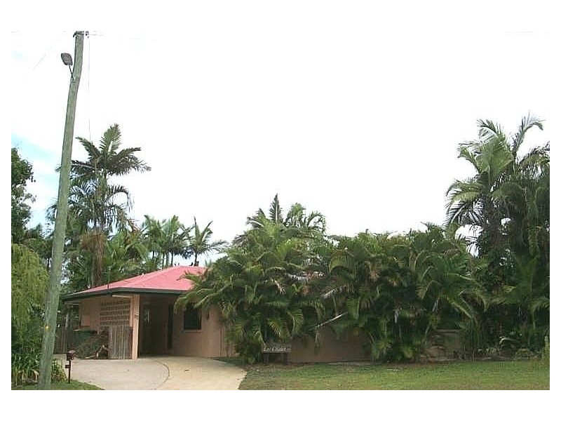 87 Cedar Road, Palm Cove QLD 4879