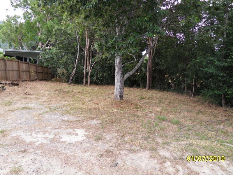 18 Aurelia Road, Palm Cove QLD 4879