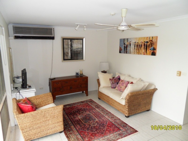 323 Coral Coast Drive, Palm Cove QLD 4879