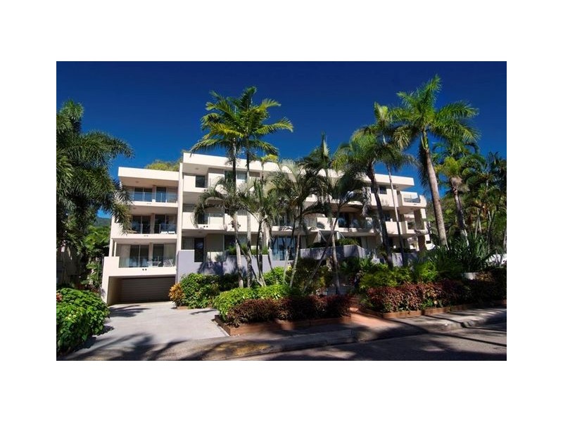 8/65 Williams Esplanade, Palm Cove QLD 4879