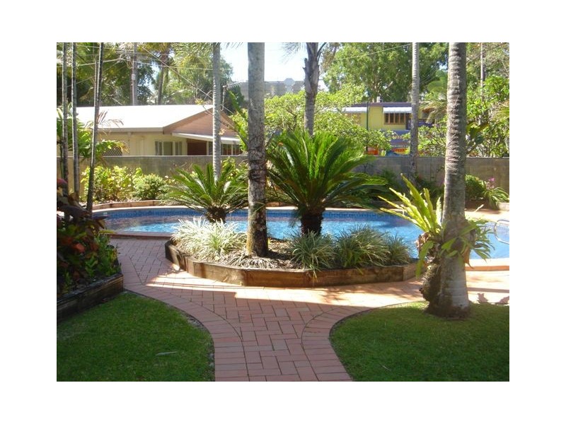 8/65 Williams Esplanade, Palm Cove QLD 4879