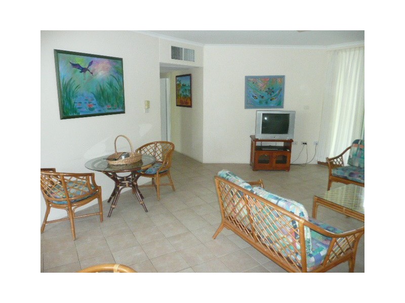 8/65 Williams Esplanade, Palm Cove QLD 4879