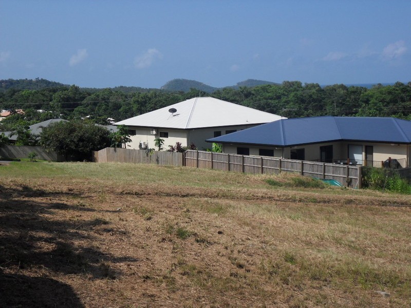 25 Savannah Street, Palm Cove QLD 4879