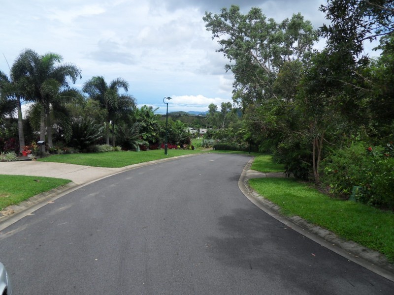 25 Savannah Street, Palm Cove QLD 4879