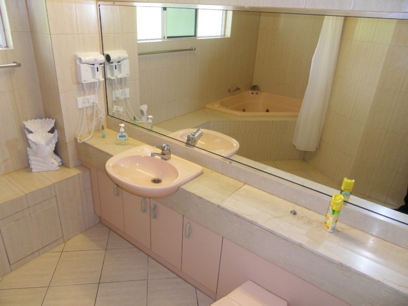 234/00 Coral Coast Drive, Palm Cove QLD 4879