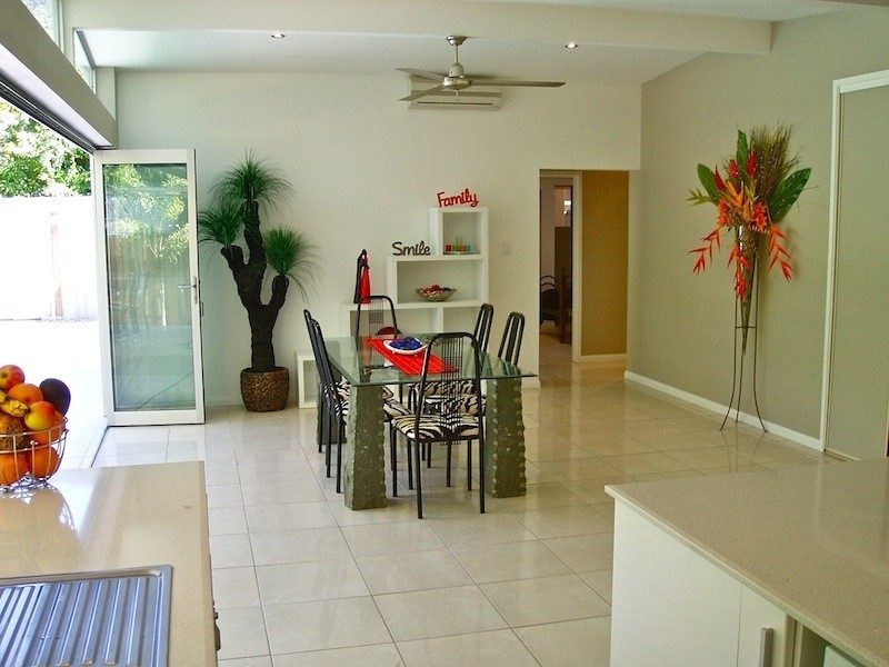55 Veivers Road, Palm Cove QLD 4879