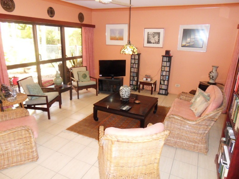 43 Terebra Street, Palm Cove QLD 4879