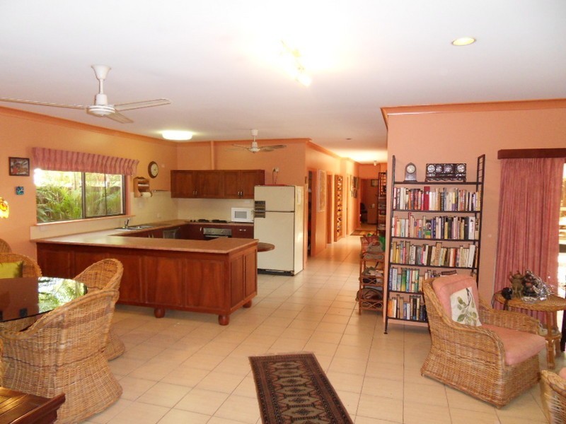 43 Terebra Street, Palm Cove QLD 4879