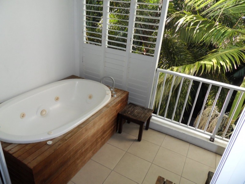 6233/123 Williams Esplanade, Palm Cove QLD 4879