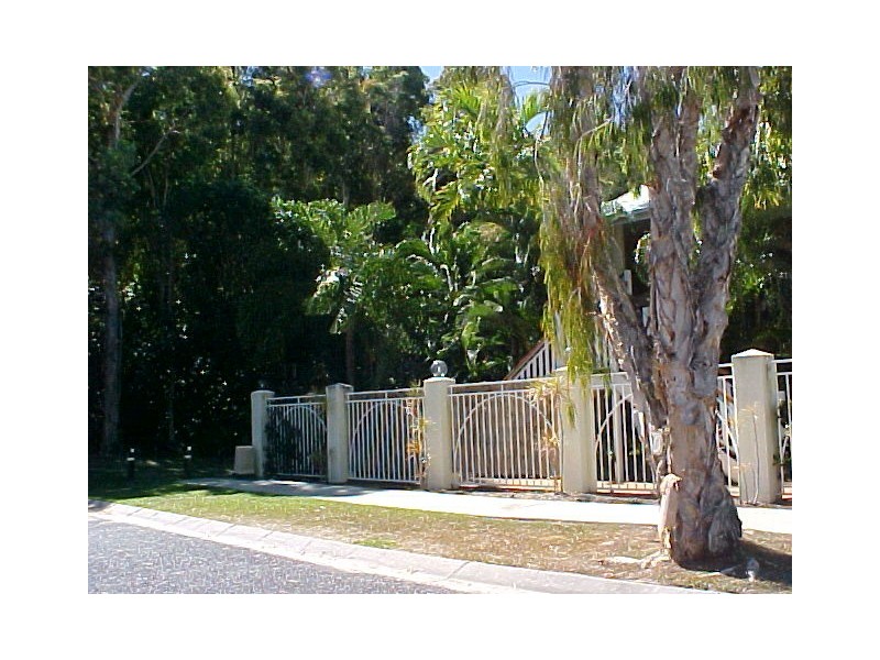 2/34 Oliva Street, Palm Cove QLD 4879