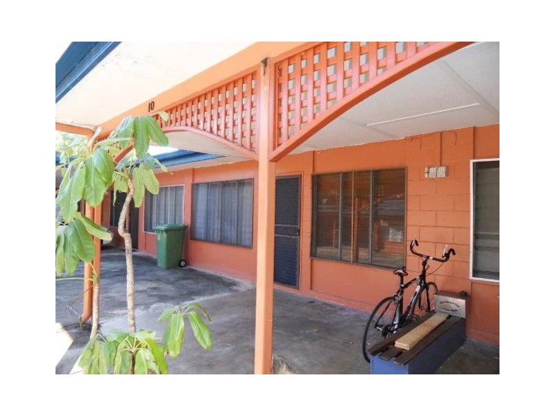 10/9-11 Amphora Street, Palm Cove QLD 4879