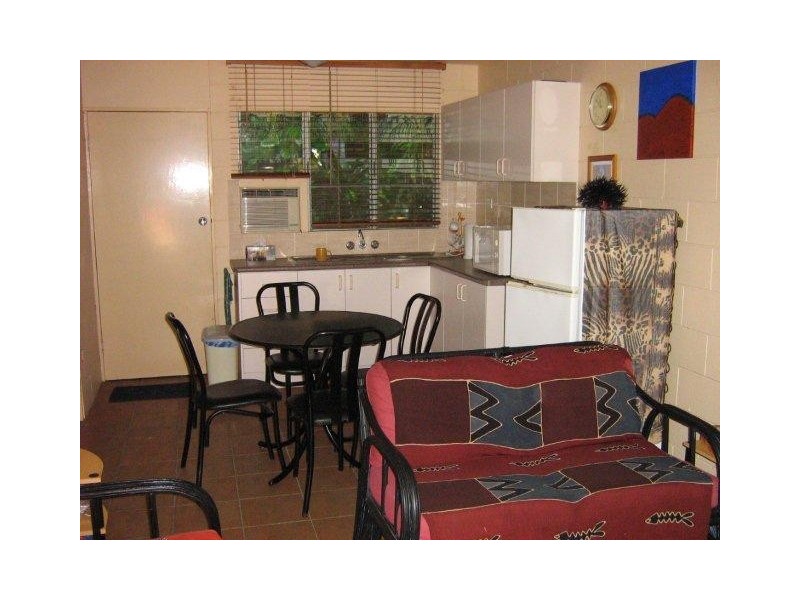 10/9-11 Amphora Street, Palm Cove QLD 4879