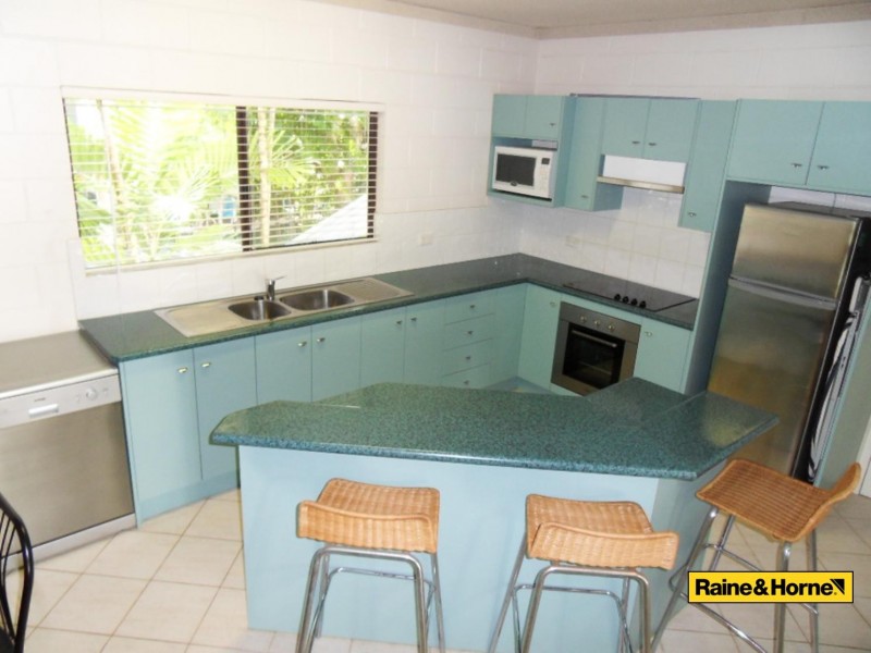 8/21 Cedar Road, Palm Cove QLD 4879