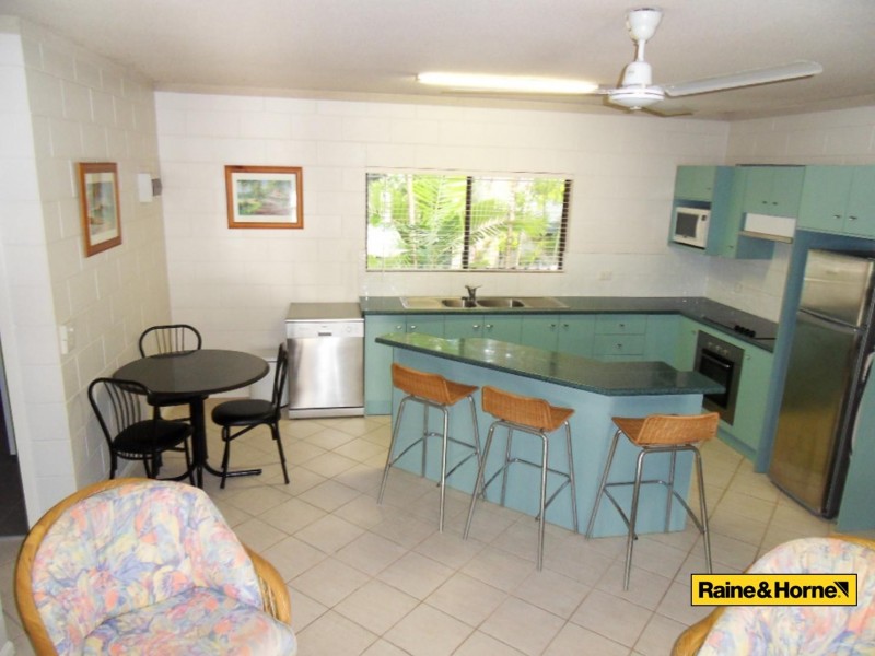 8/21 Cedar Road, Palm Cove QLD 4879