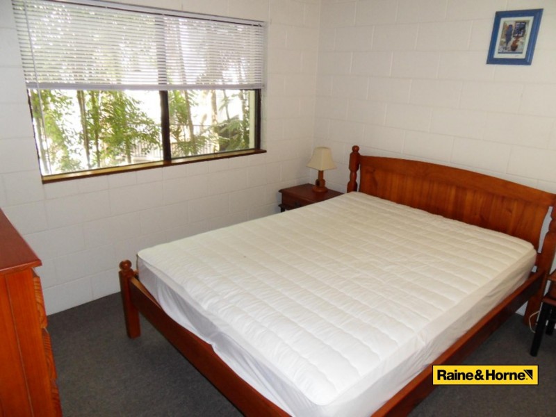 8/21 Cedar Road, Palm Cove QLD 4879