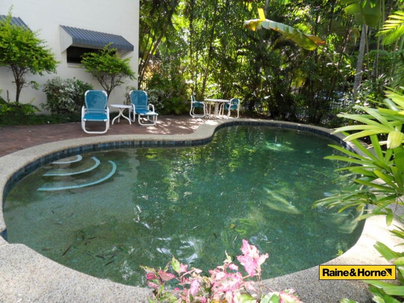 8/21 Cedar Road, Palm Cove QLD 4879