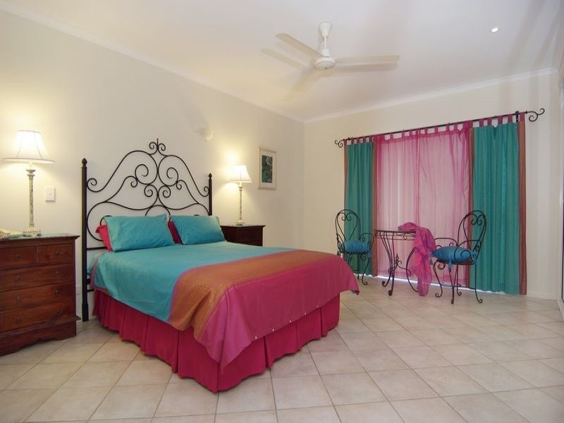 Palm Cove QLD 4879