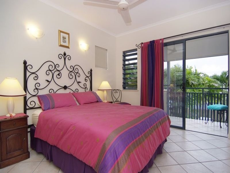 Palm Cove QLD 4879