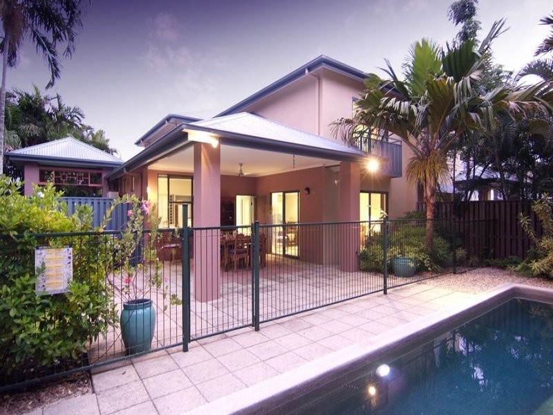 Palm Cove QLD 4879