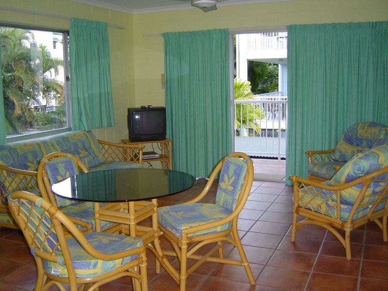 8/46 Moore Street, Trinity Beach QLD 4879