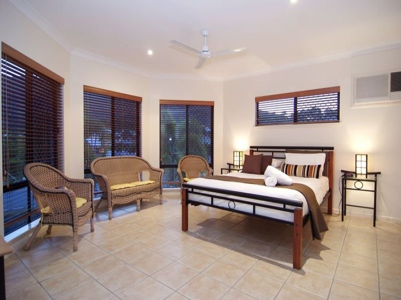 Palm Cove QLD 4879