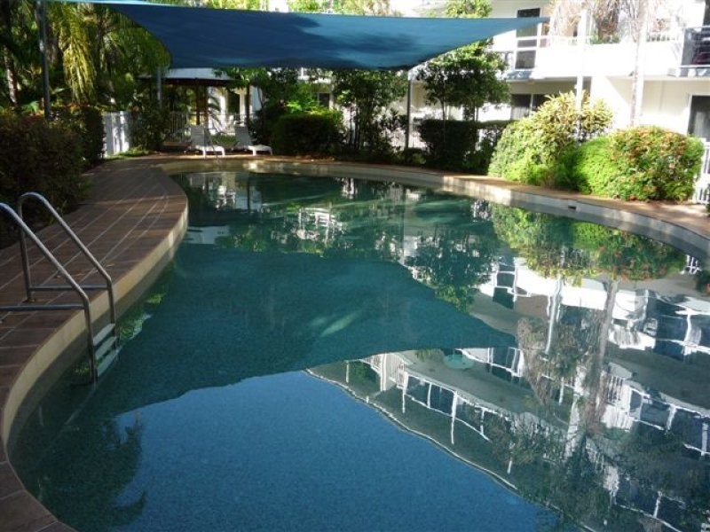 Palm Cove QLD 4879