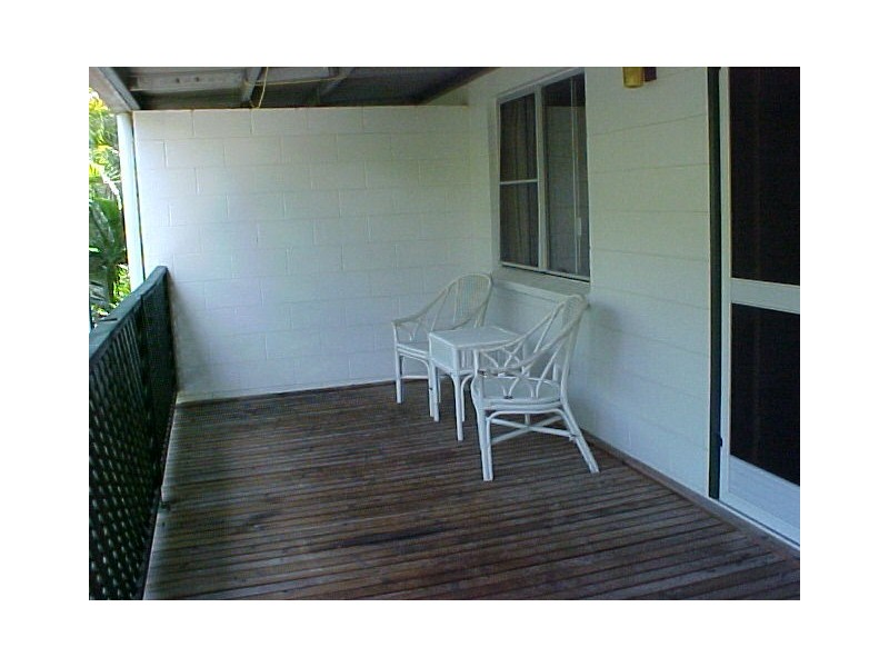 2/20 Amphora Street, Palm Cove QLD 4879
