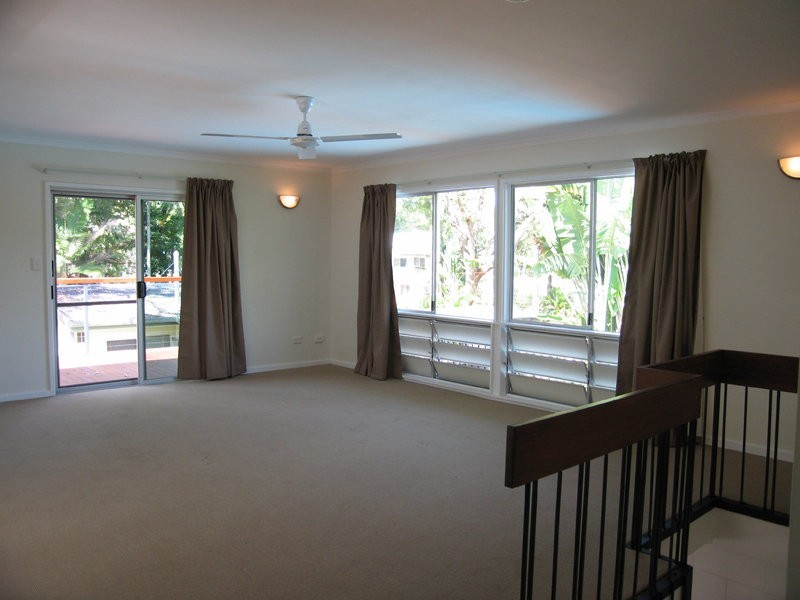 10 Clifton Road, Clifton Beach QLD 4879