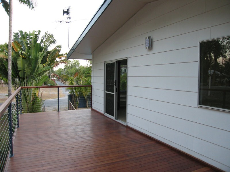 10 Clifton Road, Clifton Beach QLD 4879