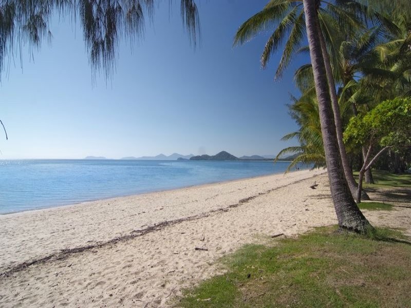 Palm Cove QLD 4879