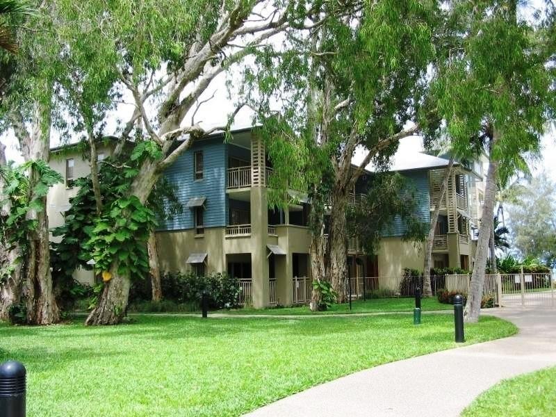 Palm Cove QLD 4879