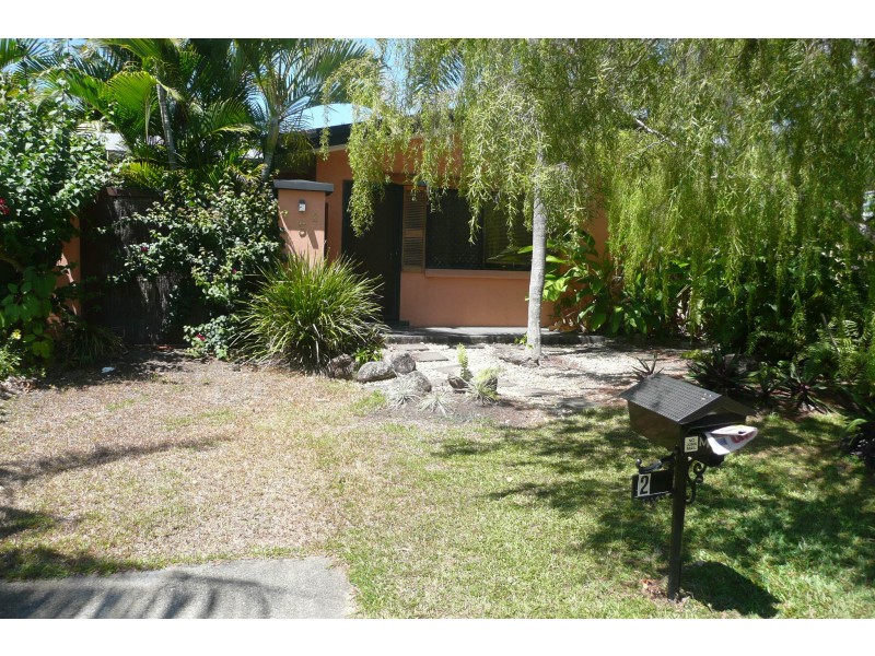 2/5 Bulolo, Trinity Beach QLD 4879