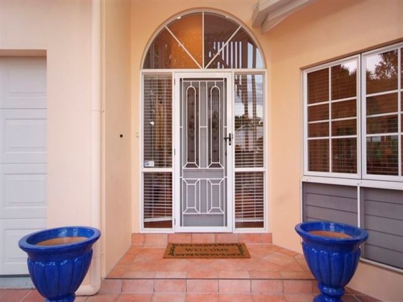 26 Trivia Street, Palm Cove QLD 4879