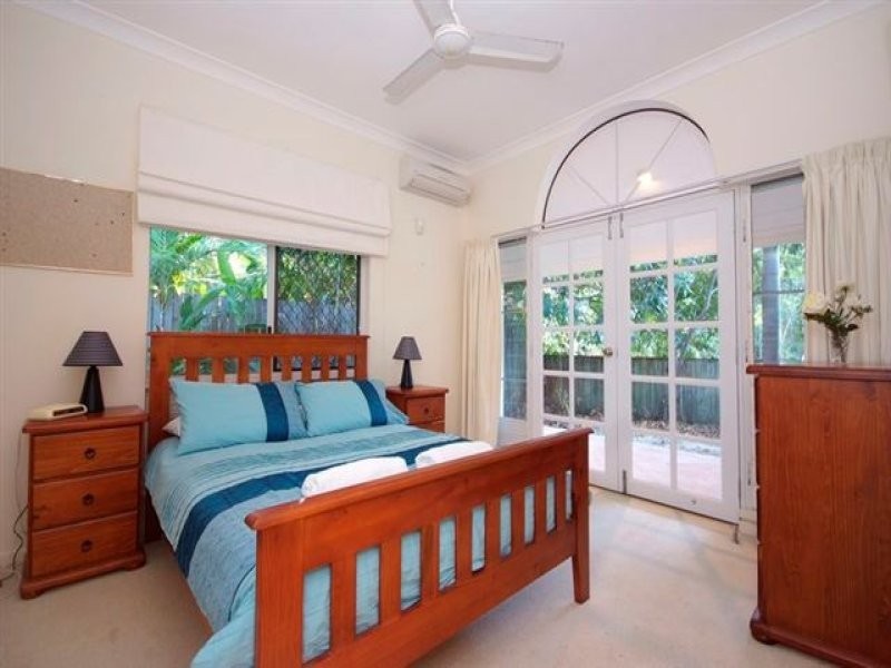 26 Trivia Street, Palm Cove QLD 4879