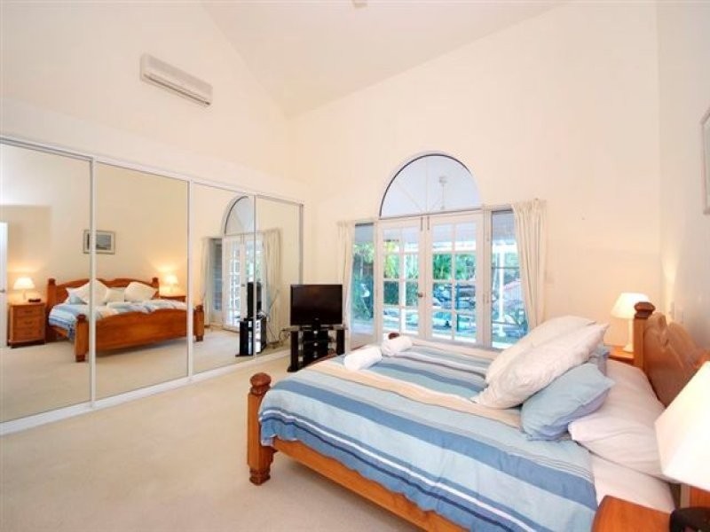 26 Trivia Street, Palm Cove QLD 4879