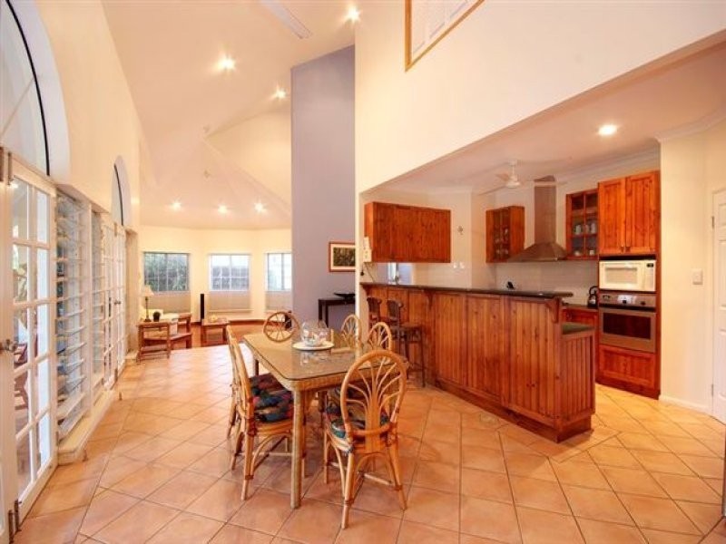 26 Trivia Street, Palm Cove QLD 4879