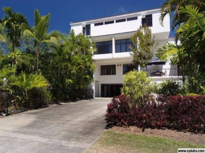 6/5 Amphora Street, Palm Cove QLD 4879