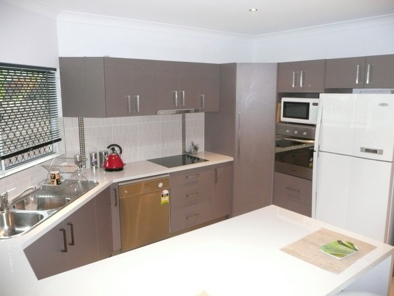 Palm Cove QLD 4879