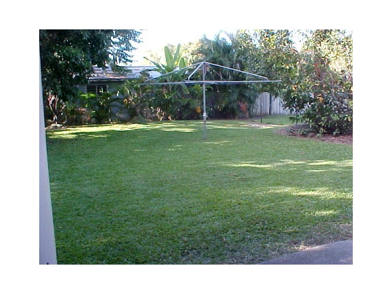 30 Veivers Road, Palm Cove QLD 4879