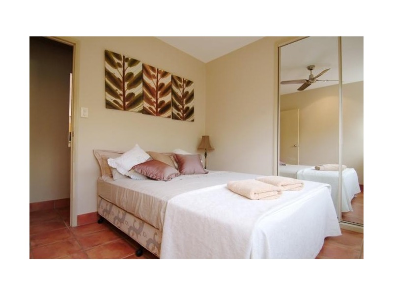 52 Veivers Road, Palm Cove QLD 4879