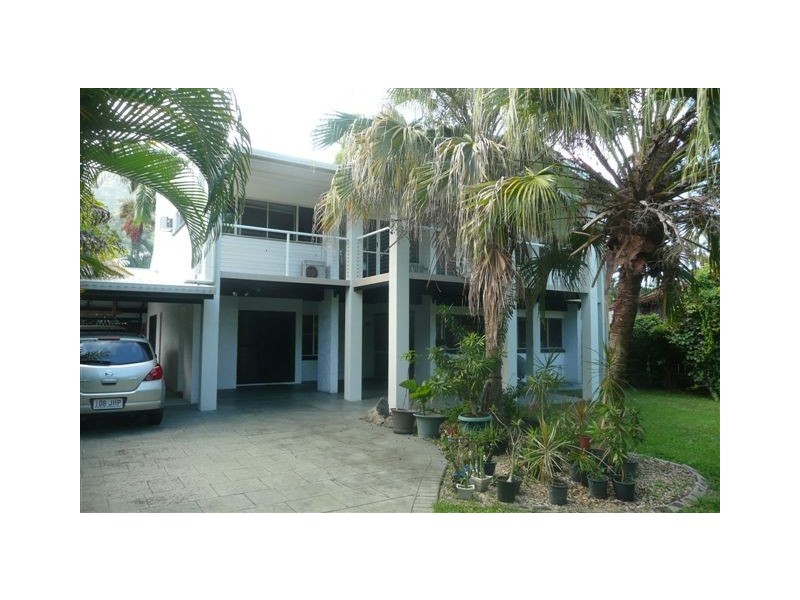 7 Thais St, Palm Cove QLD 4879