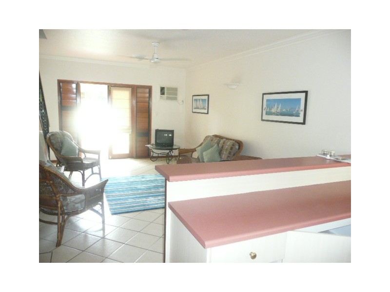 2/32 Oliva St, Palm Cove QLD 4879