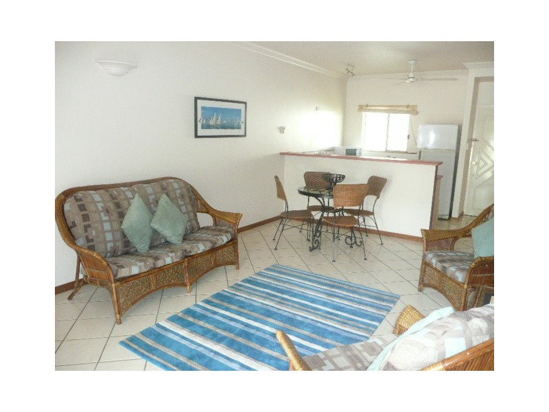 2/32 Oliva St, Palm Cove QLD 4879
