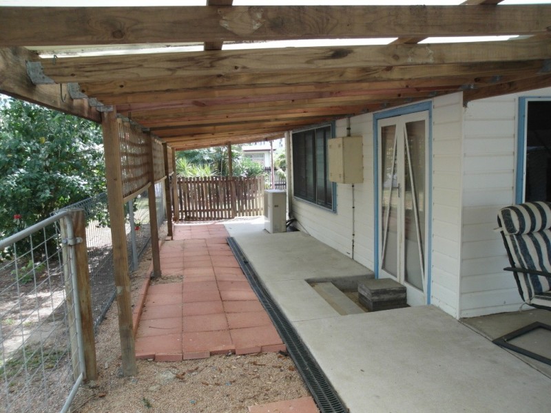 31 Veivers Rd, Palm Cove QLD 4879